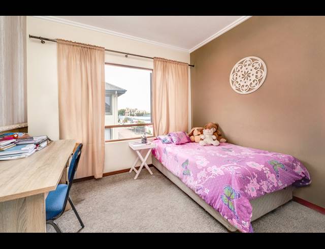 2 BEDROOM APARTMENT FOR SALE IN LONEHILL